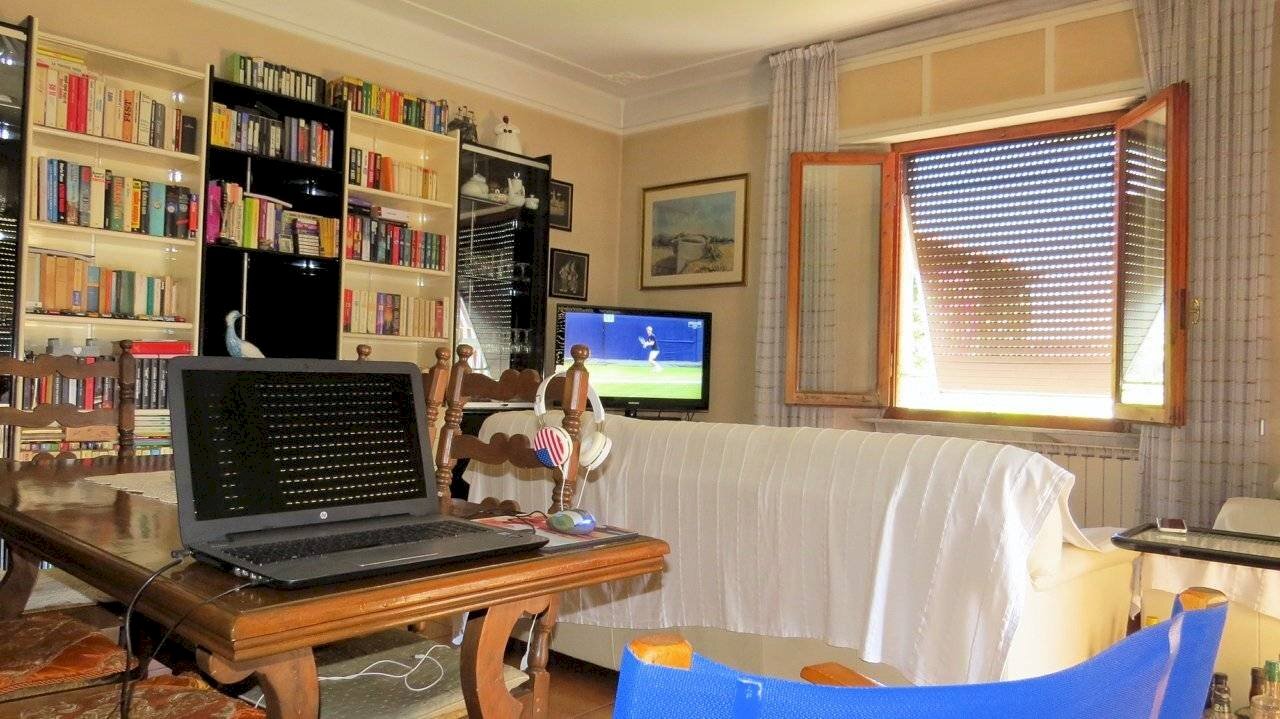 Foto 1 - Quadrilocale piazza betti, Massa - foto 1