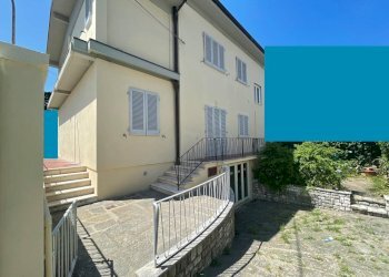 Foto 1 - Casa semi indipendente Via 27 Aprile
 
1859, Pescia - foto 1
