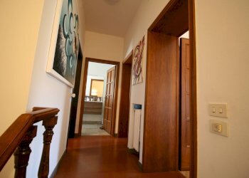 Foto 26 - Casa semi indipendente Pescia - foto 26