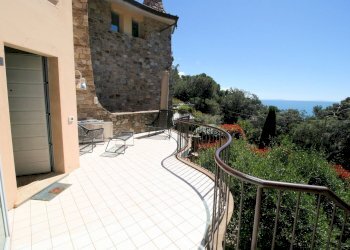 Foto 1 - Villa Via Kaiser Parodi, Livorno - foto 1