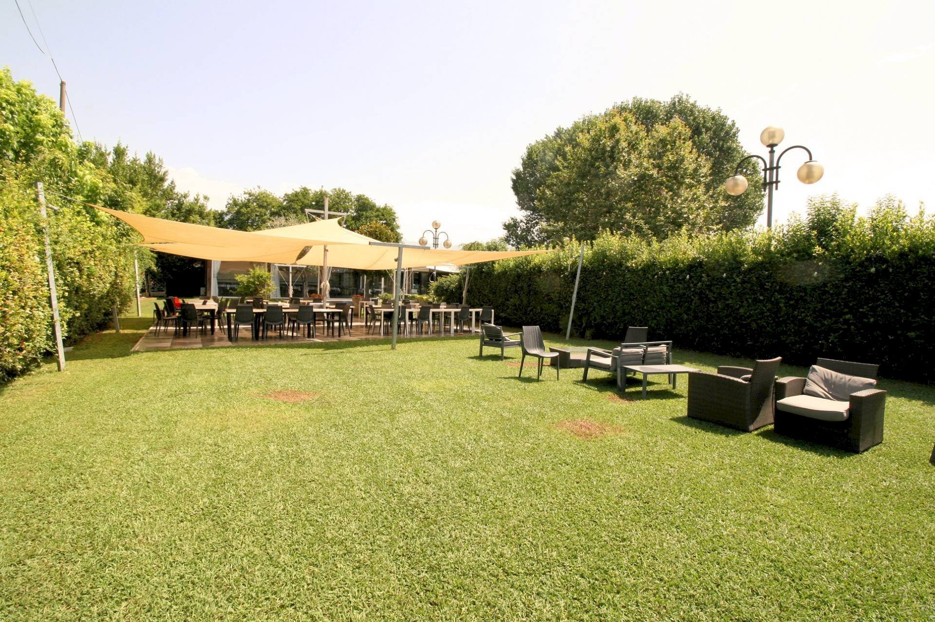 Foto 3 - Attività Commerciale cavallino rosso, Massa - foto 3