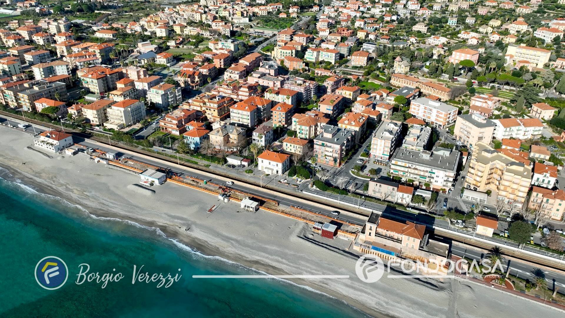 Foto 2 - Attività Commerciale Via Matteotti
109, Borgio Verezzi - foto 2