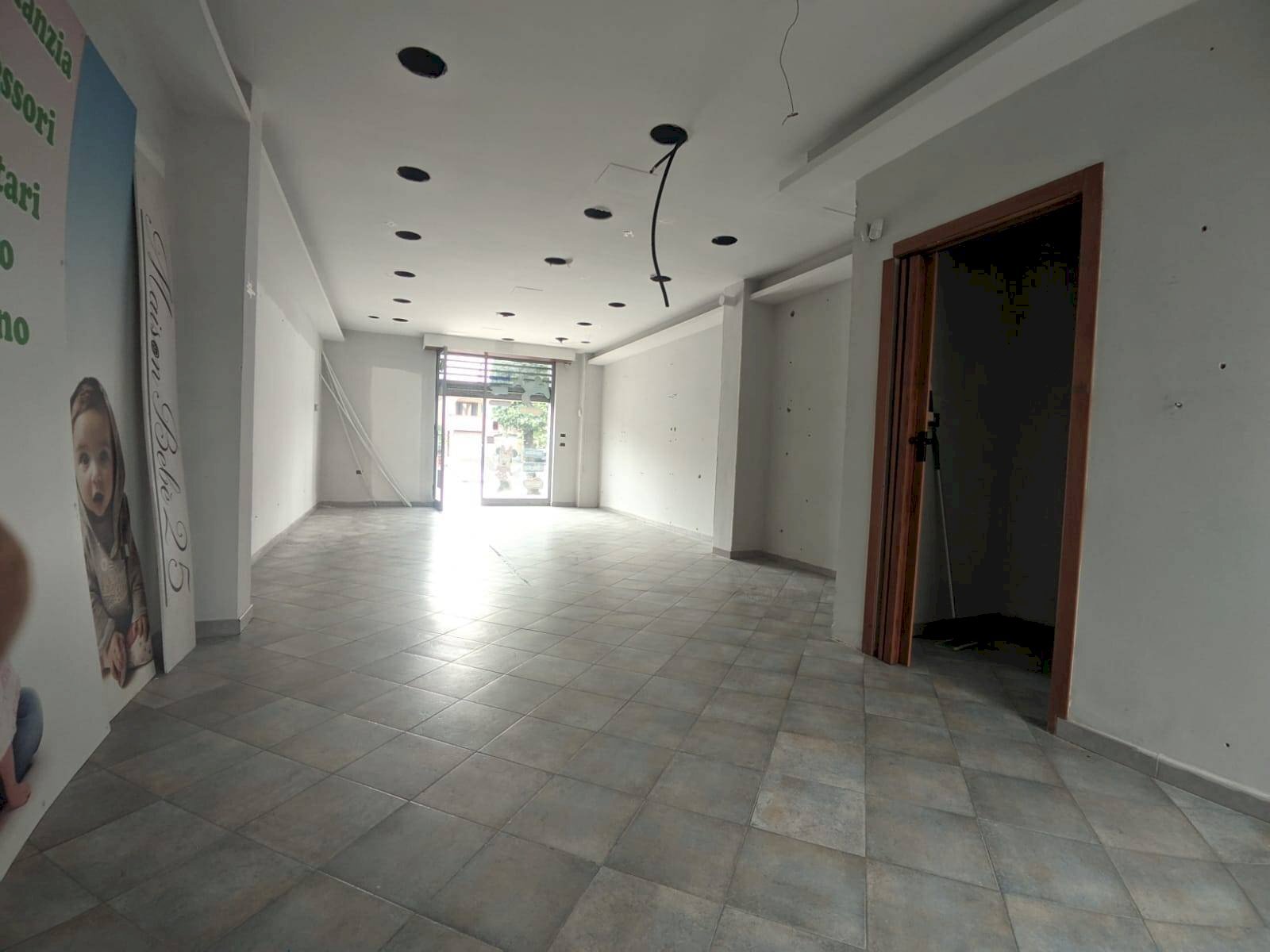 Foto 2 - Commercial Activity Mariglianella - photo 2