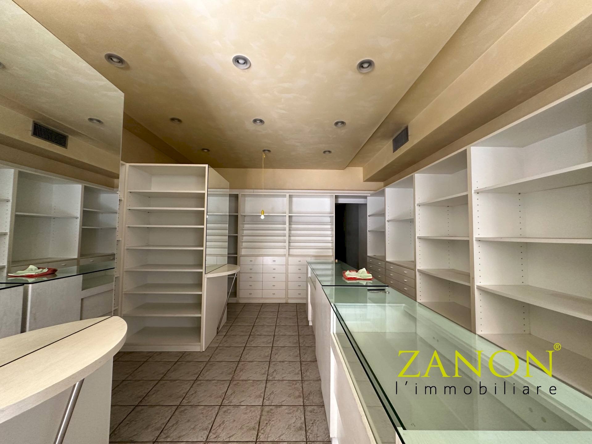 Foto 1 - Locale Commerciale Via Garibaldi, Gorizia - foto 1