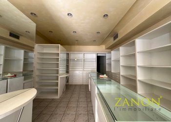 Foto 1 - Locale Commerciale Via Garibaldi, Gorizia - foto 1