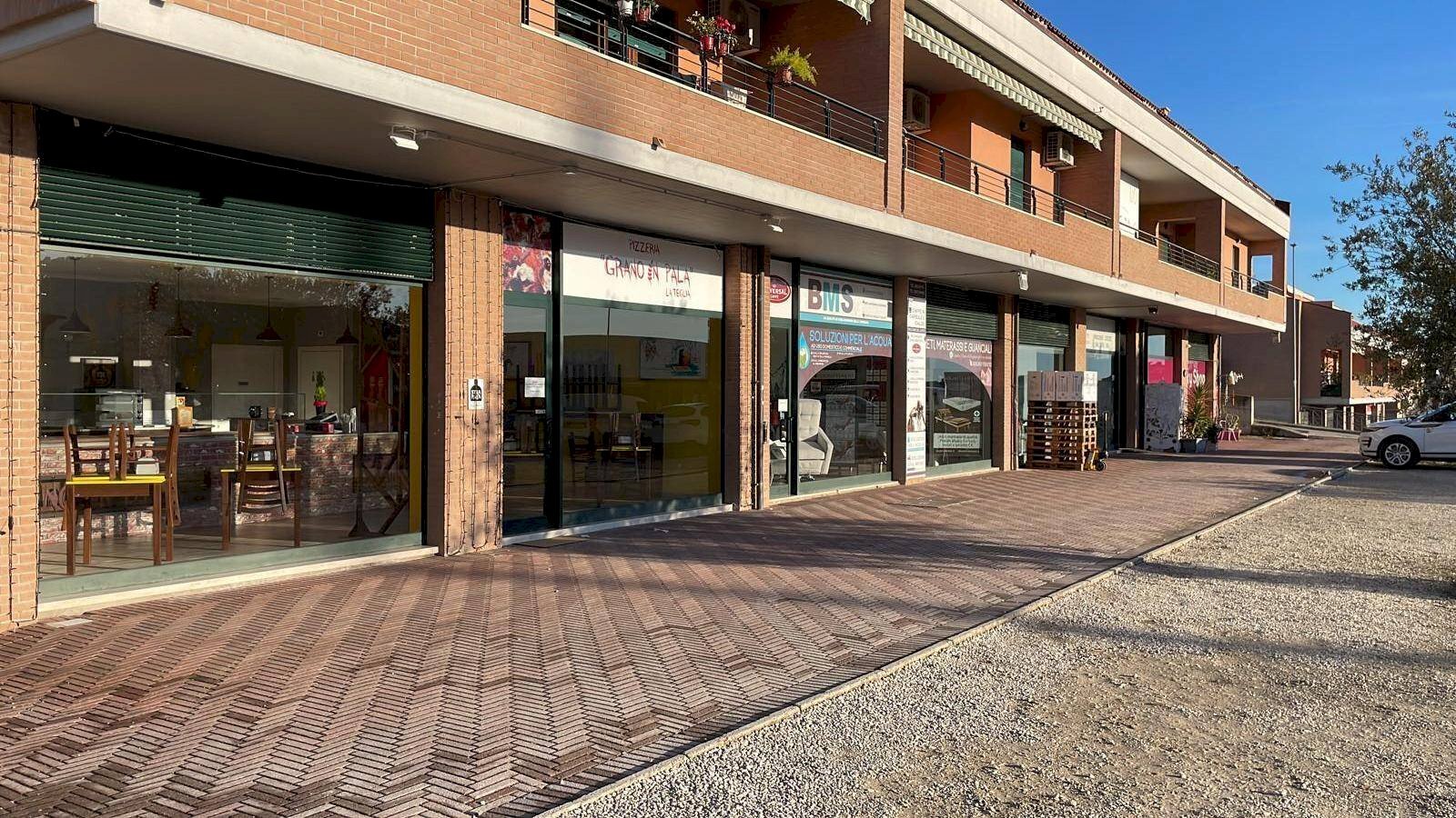 Foto 1 - Locale Commerciale San Nicolo Via Galilei, Teramo - foto 1