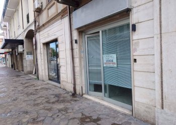 Foto 1 - Locale Commerciale via galilei, Giulianova - foto 1