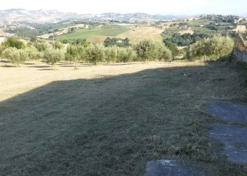 Foto 2 - Rustico via della fonte
 
13, Campli - foto 2