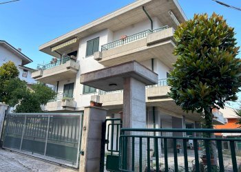 Foto 1 - Villa Nepezzano, Teramo - foto 1