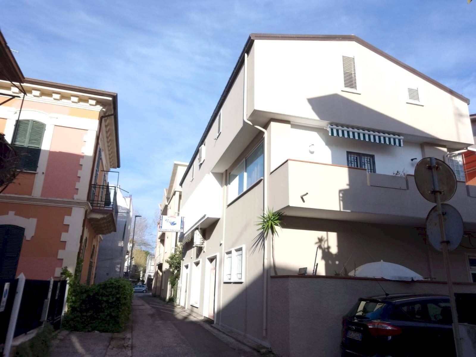 Foto 2 - Stabile - Palazzo via torricelli
 
3, Giulianova - foto 2