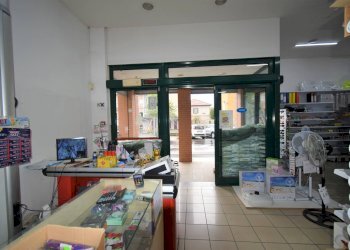 Foto 10 - Commercial Premises Via Stefano Barassi
 
11, Carnate - photo 10