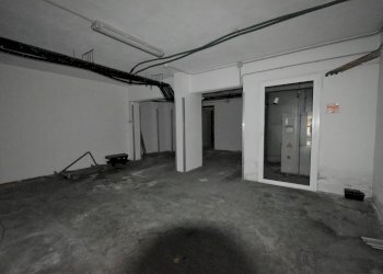 Foto 14 - Commercial Premises Via Stefano Barassi
 
11, Carnate - photo 14