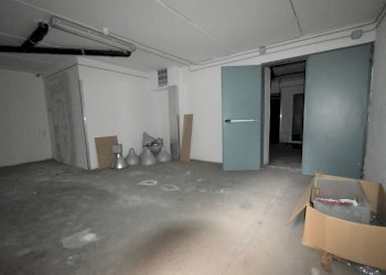 Foto 15 - Commercial Premises Via Stefano Barassi
 
11, Carnate - photo 15