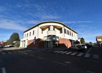 Foto 16 - Commercial Premises Via Stefano Barassi
 
11, Carnate - photo 16