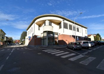 Foto 17 - Commercial Premises Via Stefano Barassi
 
11, Carnate - photo 17