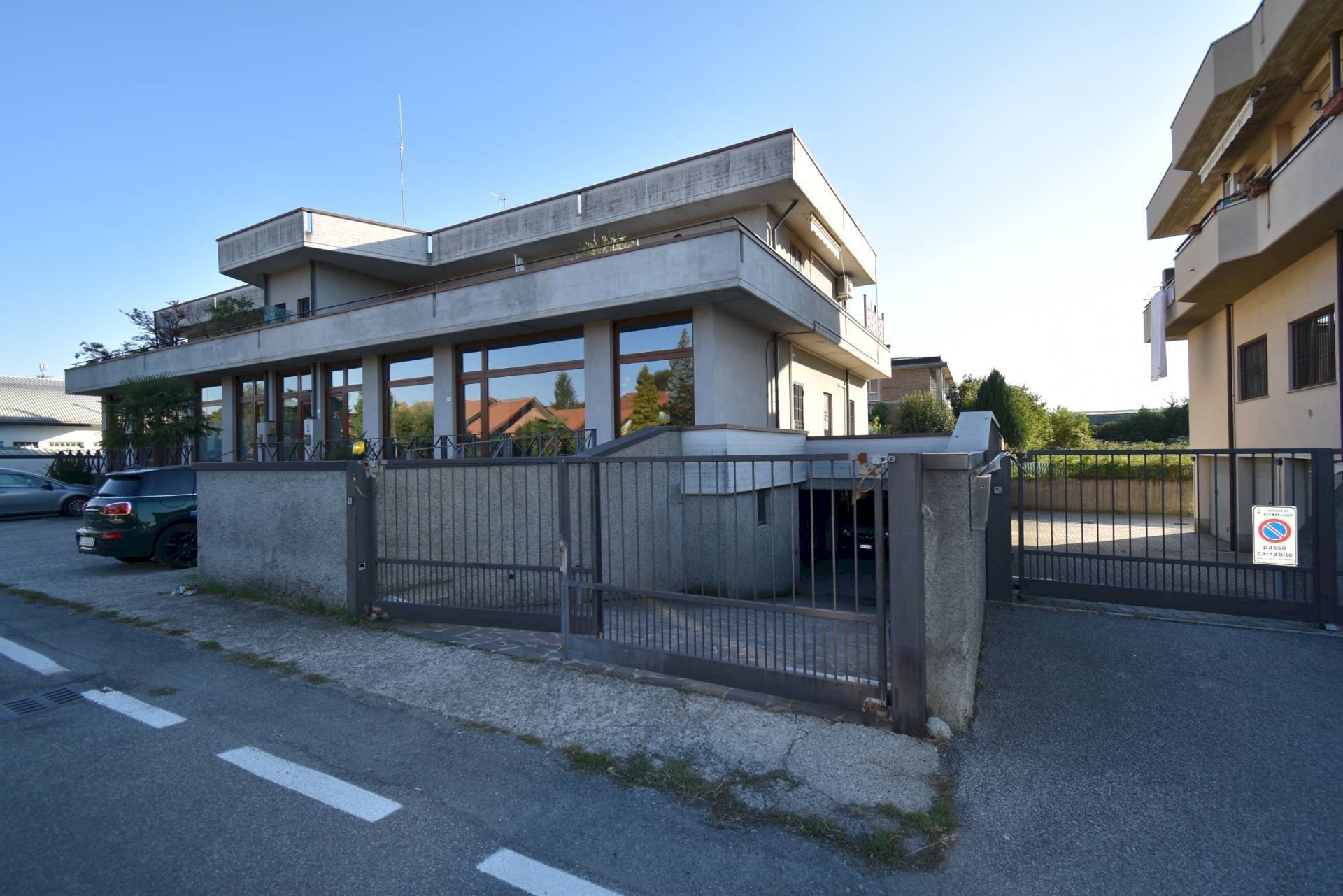 Foto 1 - Box Via Liguria
 
13, Bernareggio - photo 1