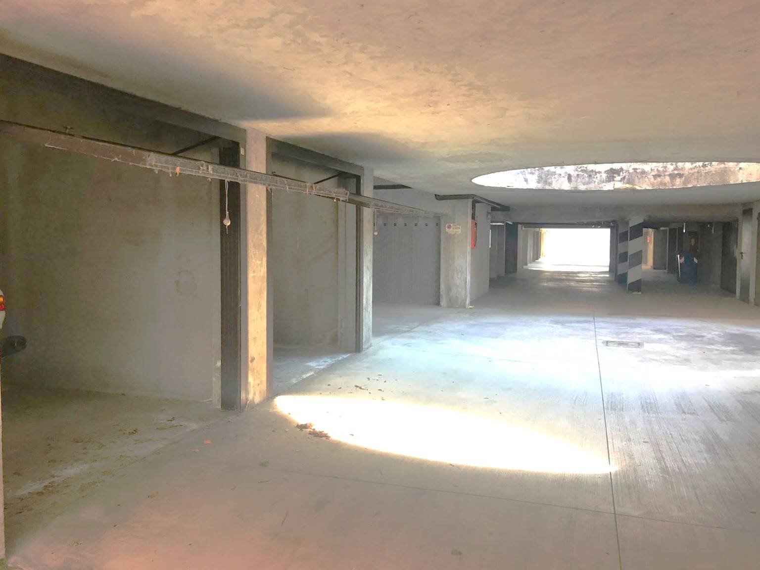 Foto 1 - Box Via Piemonte
 
9, Bernareggio - photo 1