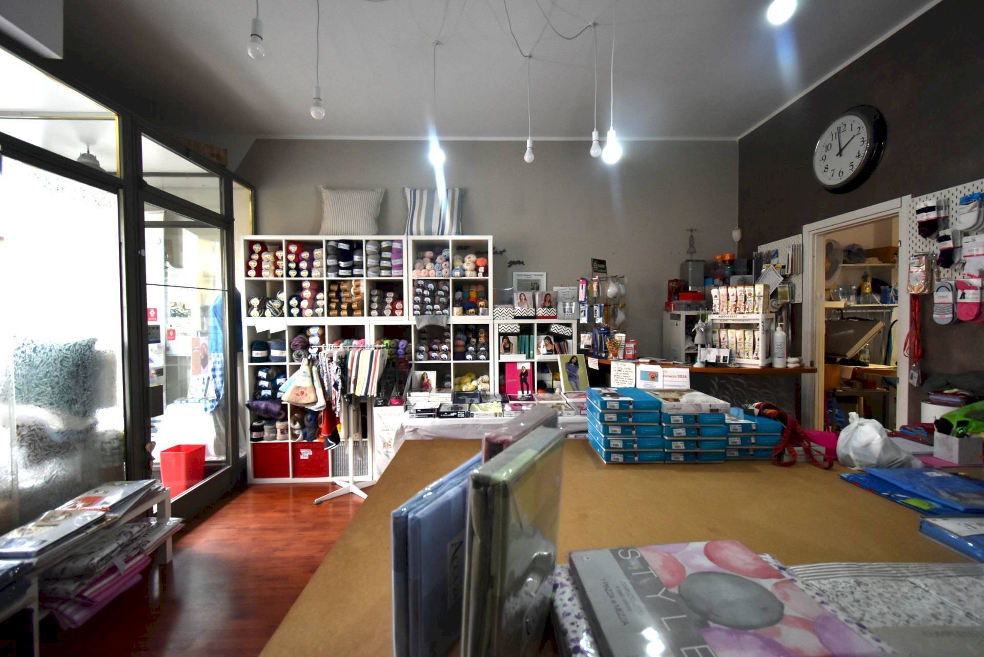 Foto 3 - Locale Commerciale Via san Gervasio
 
4, Bernareggio - foto 3