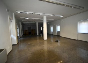 Foto 2 - Locale Commerciale concordia
 
22, Mezzago - foto 2