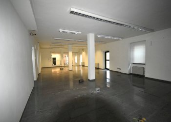 Foto 5 - Locale Commerciale concordia
 
22, Mezzago - foto 5