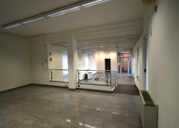 Foto 24 - Locale Commerciale concordia
 
22, Mezzago - foto 24