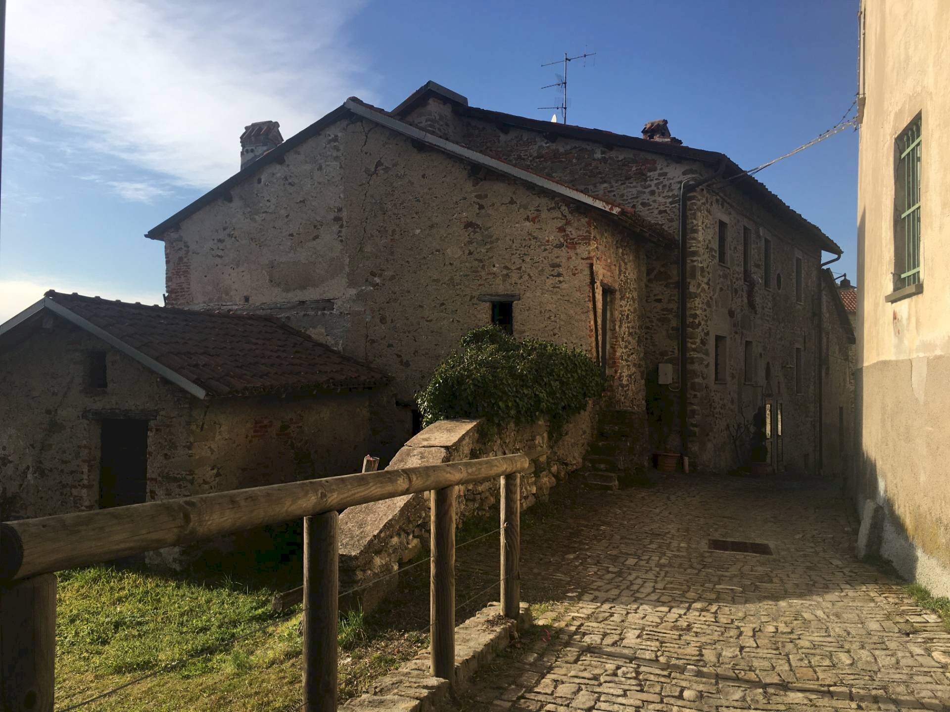 Foto 2 - Casa indipendente LOCALITA' CASTELLO, Dego - foto 2