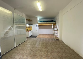 Foto 1 - Magazzino VIA GENOVA
 
15, Savona - foto 1