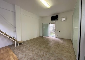 Foto 6 - Magazzino VIA GENOVA
 
15, Savona - foto 6