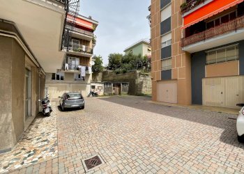 Foto 12 - Magazzino VIA GENOVA
 
15, Savona - foto 12