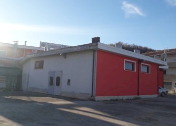 Foto 2 - Capannone Via Ponte Alba
 
38, Manoppello - foto 2