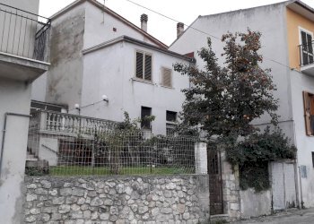 Foto 1 - Casa indipendente Via Vicolo del Forno, Serramonacesca - foto 1