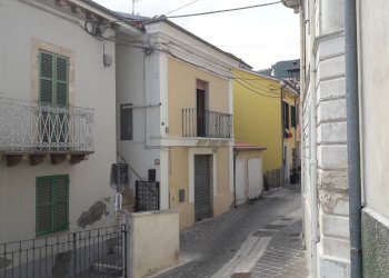 Foto 1 - Casa indipendente Piazza del Popolo, Serramonacesca - foto 1