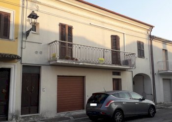 Foto 1 - Casa indipendente Via Vittorio Emanuele III°, Turrivalignani - foto 1