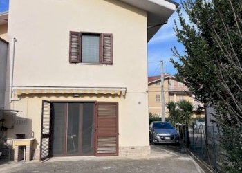 Foto 40 - Villa Via Sant'Emidio, Alanno - photo 40