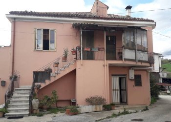 Foto 1 - Casa indipendente Via Fraticelli, Alanno - foto 1