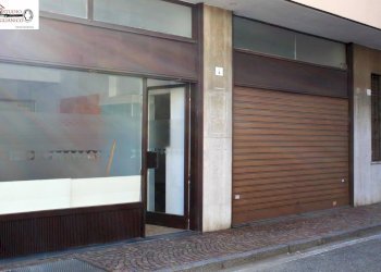 Foto 1 - Commercial Premises Via Isonzo
 
2-4, Gaglianico - photo 1