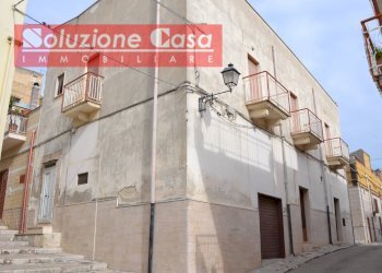 Foto 1 - Casa indipendente via Lucano, Canosa di Puglia - foto 1