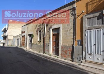 Foto 1 - Casa indipendente vico Spalato, Canosa di Puglia - foto 1