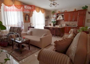 Foto 2 - Casa semi indipendente via Imbriani, Canosa di Puglia - foto 2