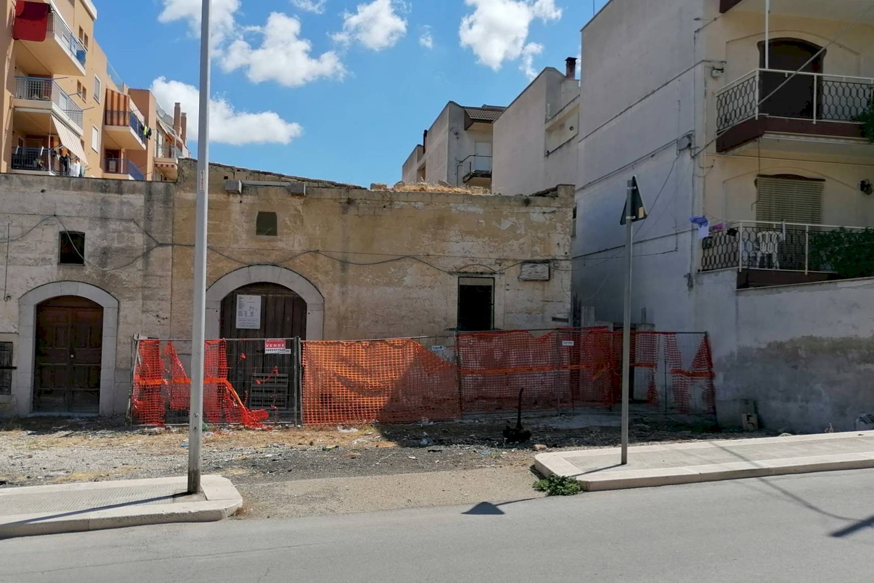 Foto 2 - Casa indipendente viale I Maggio, Canosa di Puglia - foto 2