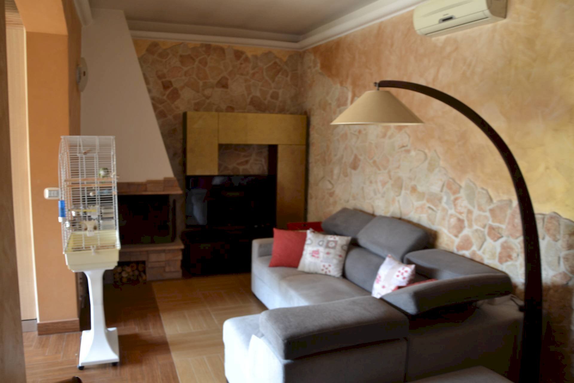 Foto 1 - Casa indipendente via Sassani, Canosa di Puglia - foto 1