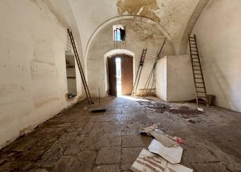 Foto 2 - Magazzino viale I° Maggio, Canosa di Puglia - foto 2