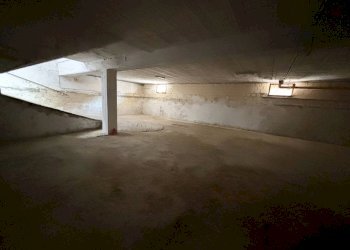 Foto 1 - Magazzino via Lazio, Canosa di Puglia - foto 1