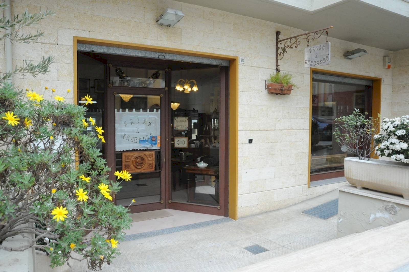 Foto 1 - Locale Commerciale via dei gelsomini, Canosa di Puglia - foto 1