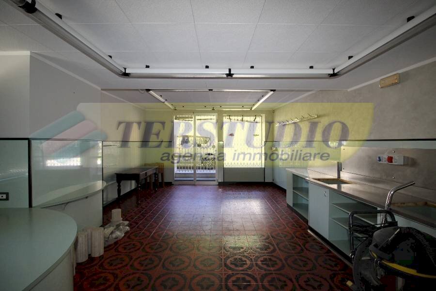 Foto 1 - Negozio Via Lega Lombarda
 
197, Pontida - foto 1