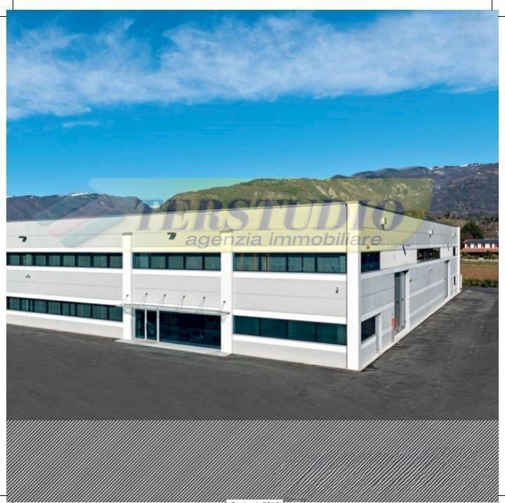 Foto 1 - Capannone Via Industriale
 
11, Monte Marenzo - foto 1