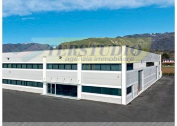 Foto 1 - Capannone Via Industriale
 
11, Monte Marenzo - foto 1