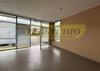 Foto 2 - Negozio Via Lecco
 
34, Pontida - foto 2