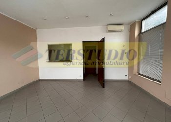 Foto 4 - Negozio Via Lecco
 
34, Pontida - foto 4