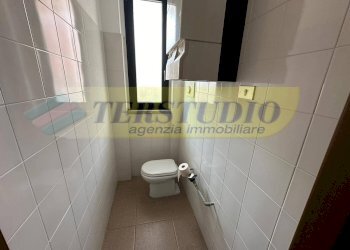 Foto 5 - Negozio Via Fratelli Calvi
 
14, Calolziocorte - foto 5